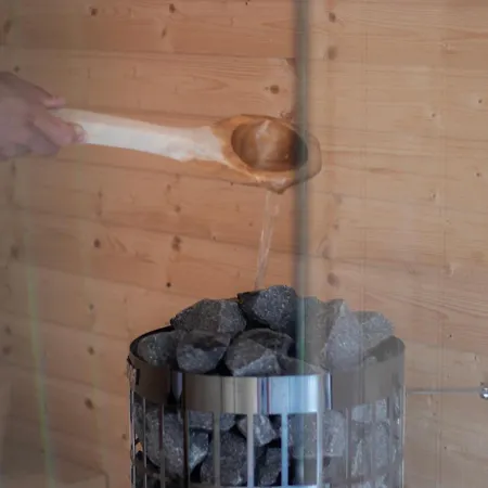 Villa Ostoya Skalanka Kdn *