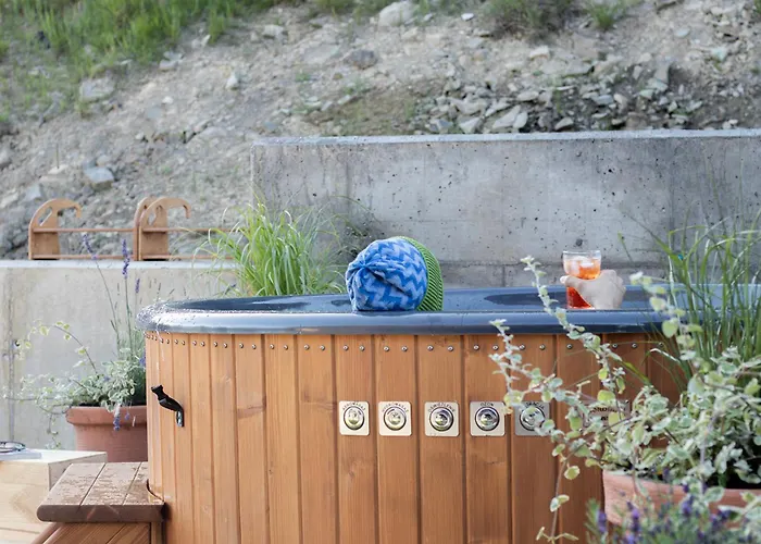 Villa Ostoya Skalanka Kdn *